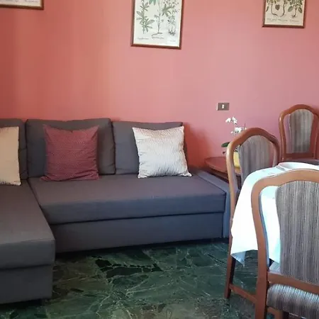 Casa Ai Castelli Apartment